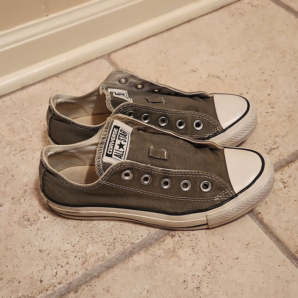 Converse All Star Chuck Taylors Gray Shoes No Laces Women's Size 6